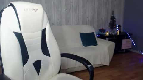 tyramories online show from December 21, 11:49 am