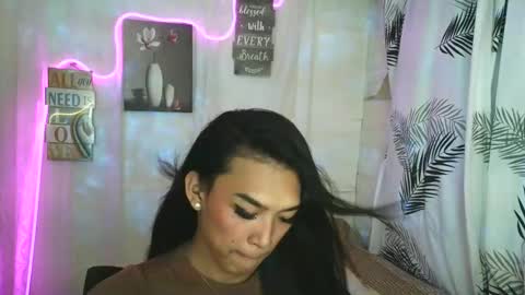 Ms. Criza online show from April 28, 2:27 am