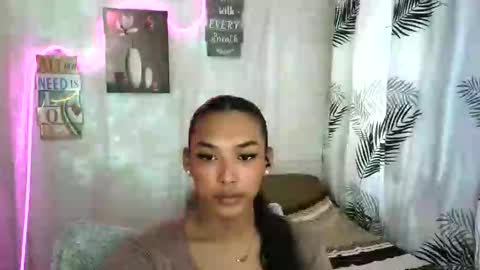 Ms. Criza online show from May 21, 3:13 am