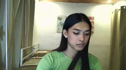 Ms. Criza online show from August 4, 2:01 pm