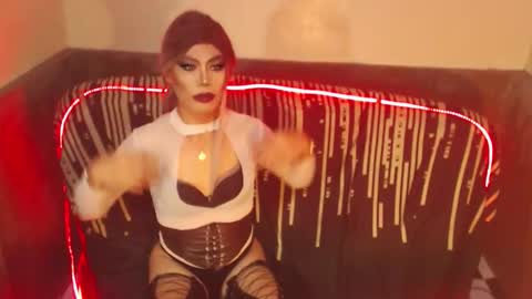 MISS ANNA online show from March 4, 10:30 am