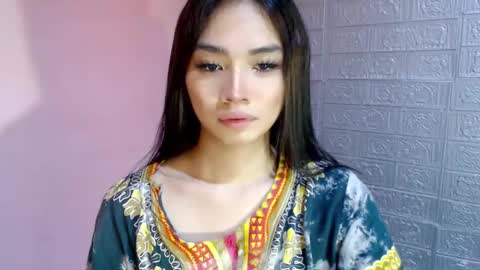 Clara online show from January 4, 5:05 pm