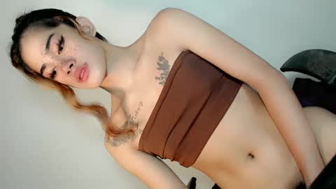 Snapshot of urbitch_haley69xx chatting on March 4, 5:24 pm Haley Mhate online show from March 4, 5:24 pm