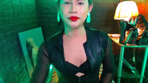 queen norelle online show from January 11, 10:51 pm