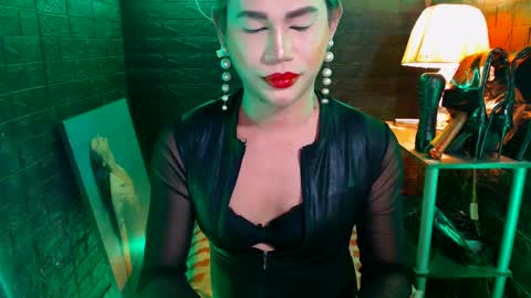 queen norelle online show from January 18, 9:54 pm