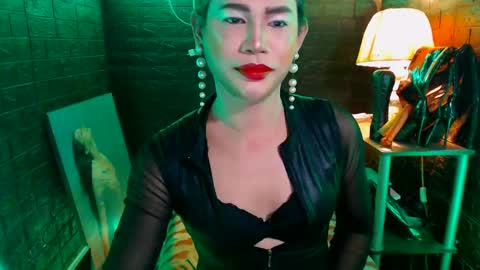 queen norelle online show from February 14, 7:54 pm