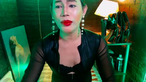 queen norelle online show from March 1, 11:26 pm