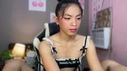 Snapshot of urlovely_ariana chatting on October 23, 2:26 am Ariana online show from October 23, 2:26 am