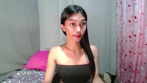 urloverjasmine_xx online show from May 21, 12:01 pm