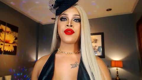 UrMajestyTyra online show from October 25, 2:39 am