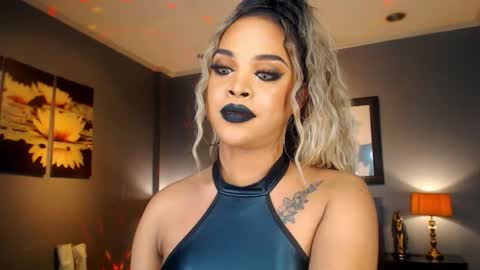 UrMajestyTyra online show from March 1, 7:25 am