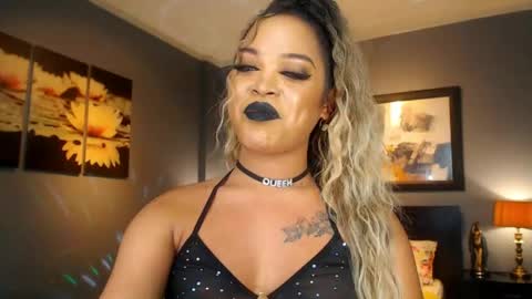 UrMajestyTyra online show from April 22, 5:36 am