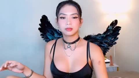 urwildest_margaret online show from January 17, 10:01 am