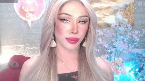 Amanda online show from April 23, 12:29 pm