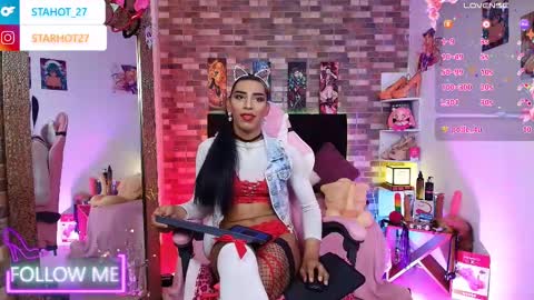 Snapshot of valeria_dior_ chatting on October 4, 4:19 pm ...VALERIA DIR... online show from October 4, 4:19 pm