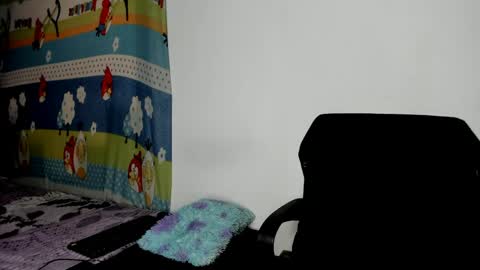 vannellope_vladimir online show from June 1, 1:13 pm