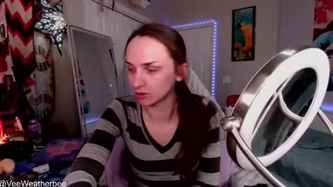 Violet Weatherbee online show from December 21, 4:40 am