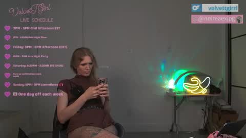 VelvetTGirl online show from April 22, 3:02 am