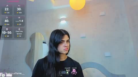 VENUS online show from April 25, 12:31 pm