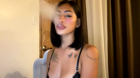 Victoria online show from March 25, 3:39 pm