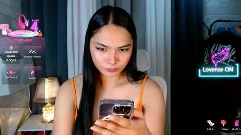 violet online show from January 18, 12:35 pm