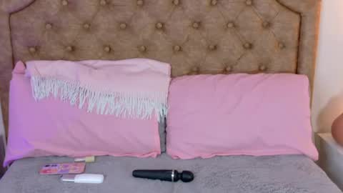 Mandy  online show from April 15, 8:52 am