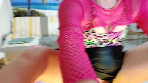 Snapshot of wannafeelitall chatting on December 22, 6:48 pm Emilia inst  online show from December 22, 6:48 pm