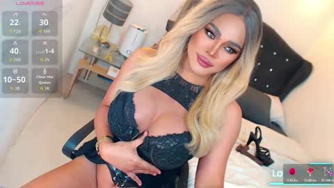 Miss Anna online show from March 5, 8:30 am