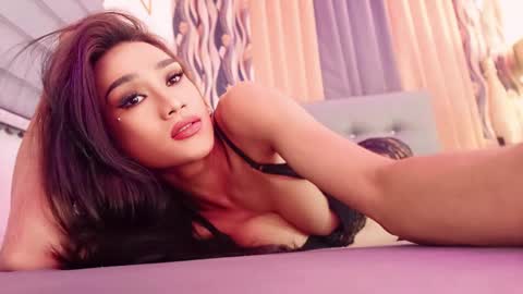 Snapshot of wantedsugar_ chatting on February 23, 7:11 am Galems online show from February 23, 7:11 am