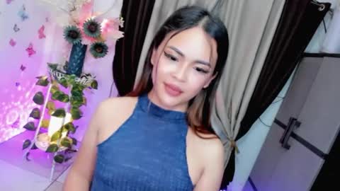 Hi Im LOVIE Please dont forget to follow and thumbs up me online show from April 1, 1:41 pm