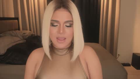 BELLA online show from December 3, 1:03 am