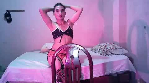 britany   online show from November 14, 3:47 am