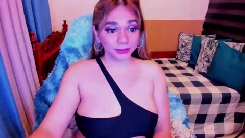 Snapshot of xdirtymistressx chatting on December 29, 6:27 pm XDirtymistressX online show from December 29, 6:27 pm