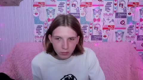 Sophie online show from May 7, 2:07 am
