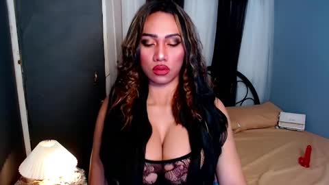 Snapshot of xxcinddyxx chatting on December 2, 1:30 pm cinddy online show from December 2, 1:30 pm