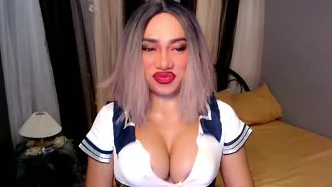 Snapshot of xxcinddyxx chatting on February 28, 9:47 am cinddy online show from February 28, 9:47 am