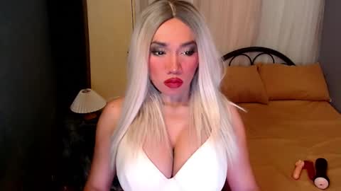 Snapshot of xxcinddyxx chatting on September 18, 10:09 am cinddy online show from September 18, 10:09 am