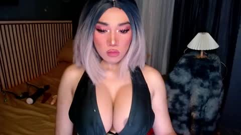 Snapshot of xxcinddyxx chatting on October 12, 11:35 am cinddy online show from October 12, 11:35 am