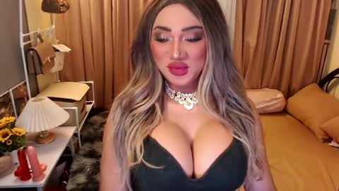 cinddy online show from April 12, 6:44 pm