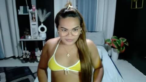 Kylie Smith online show from June 4, 9:29 pm