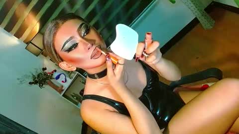 miss yasii online show from April 21, 4:03 pm