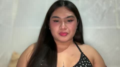 yllana love online show from January 16, 10:10 am