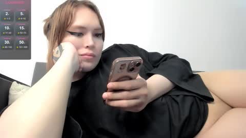 yomoyoo online show from November 5, 8:19 pm