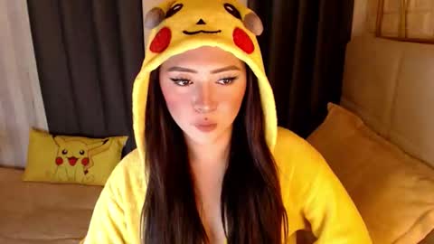 JEN  online show from April 23, 1:02 pm