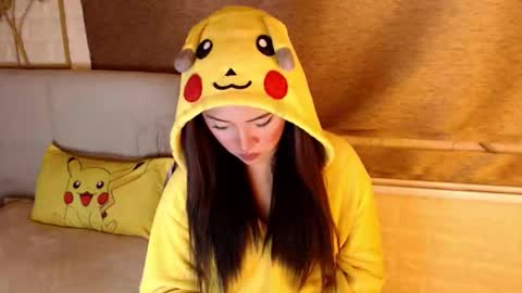 JEN  online show from April 24, 4:10 pm