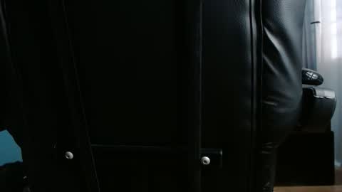 yukikawaiii online show from April 21, 4:30 am