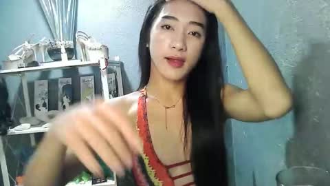 yumi_18 online show from January 9, 9:47 am