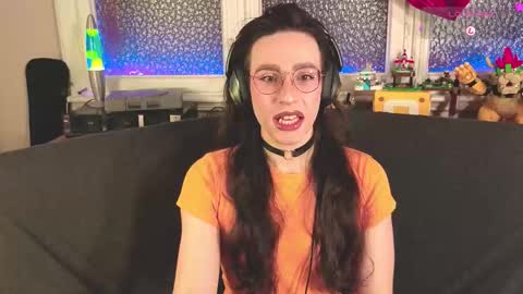 zesty_peach online show from March 6, 2:06 am