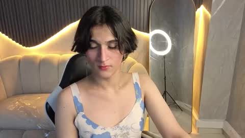 Zoe online show from December 5, 8:37 pm