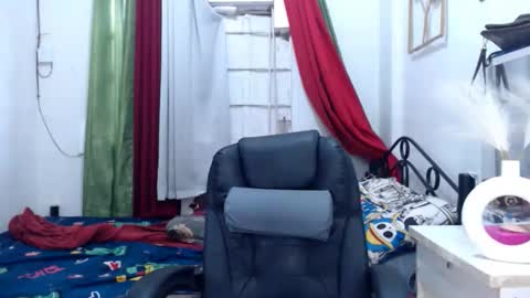 zyzy online show from October 14, 7:42 am